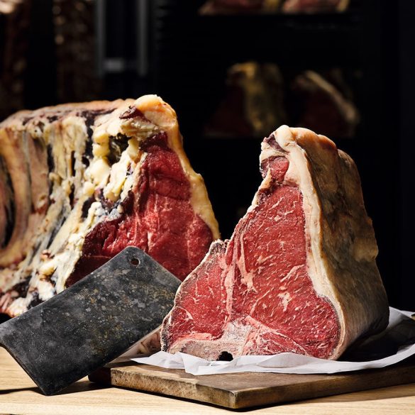 Satar cu maner de lemn